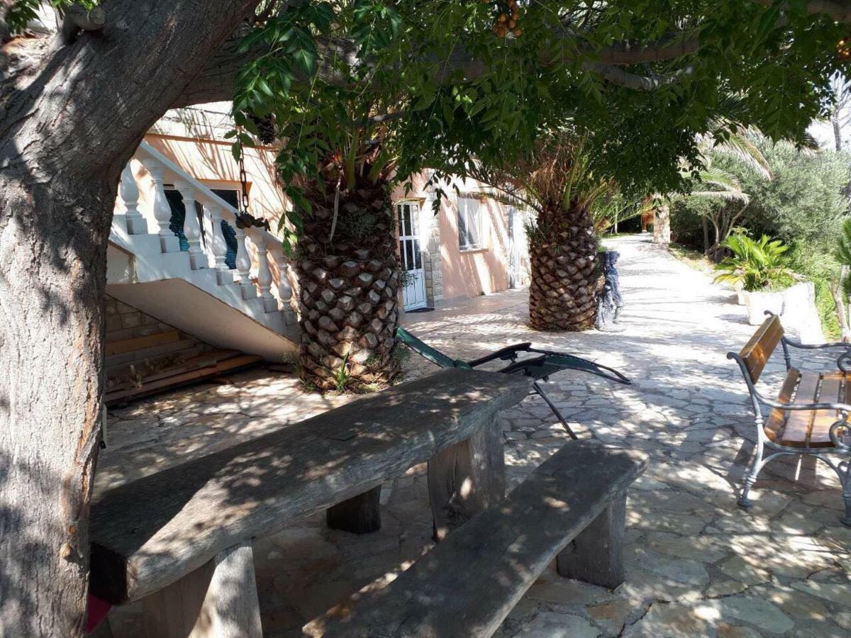 Apartments Horvat On Island Pag Vlasici Exterior photo