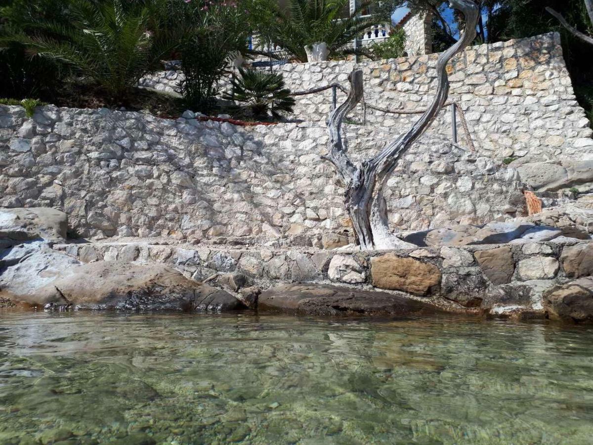 Apartments Horvat On Island Pag Vlasici Exterior photo