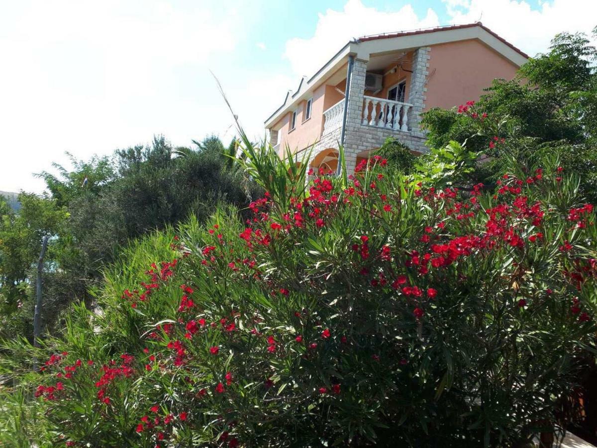 Apartments Horvat On Island Pag Vlasici Exterior photo