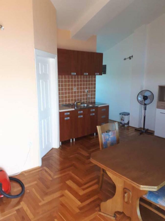 Apartments Horvat On Island Pag Vlasici Exterior photo