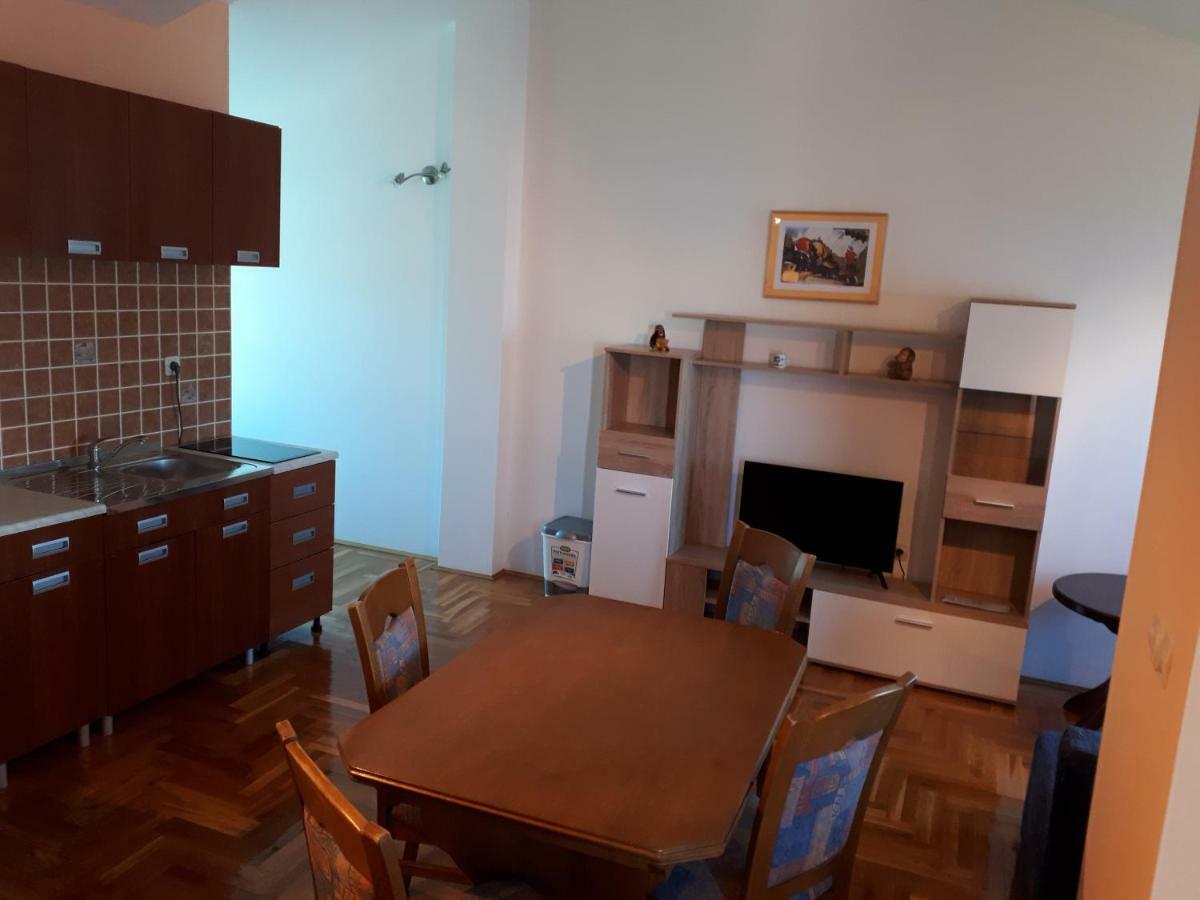 Apartments Horvat On Island Pag Vlasici Exterior photo